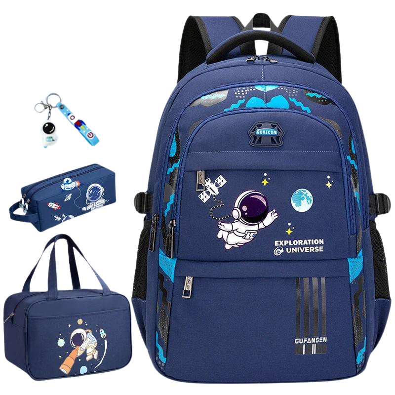 Kit Escolar Astronauta para Meninos com 4 Peças: Mochila, Lancheira, Estojo e Chaveiro - Promoção de Agosto