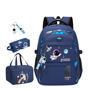 Kit Escolar Astronauta para Meninos com 4 Peças: Mochila, Lancheira, Estojo e Chaveiro - Promoção de Agosto