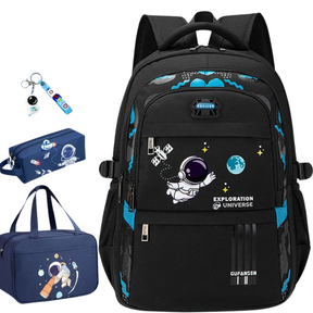 Kit Escolar Astronauta para Meninos com 4 Peças: Mochila, Lancheira, Estojo e Chaveiro - Promoção de Agosto