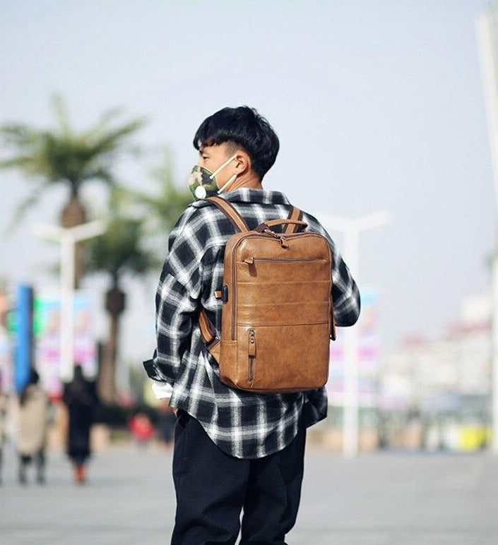 Mochila de Couro Masculina Impermeável Para Negócios - Estilosa e Espaçosa