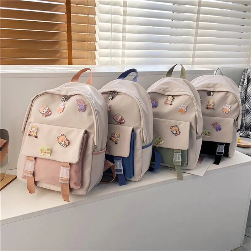 Mochila Escolar Feminina com Adesivos para Enfeite