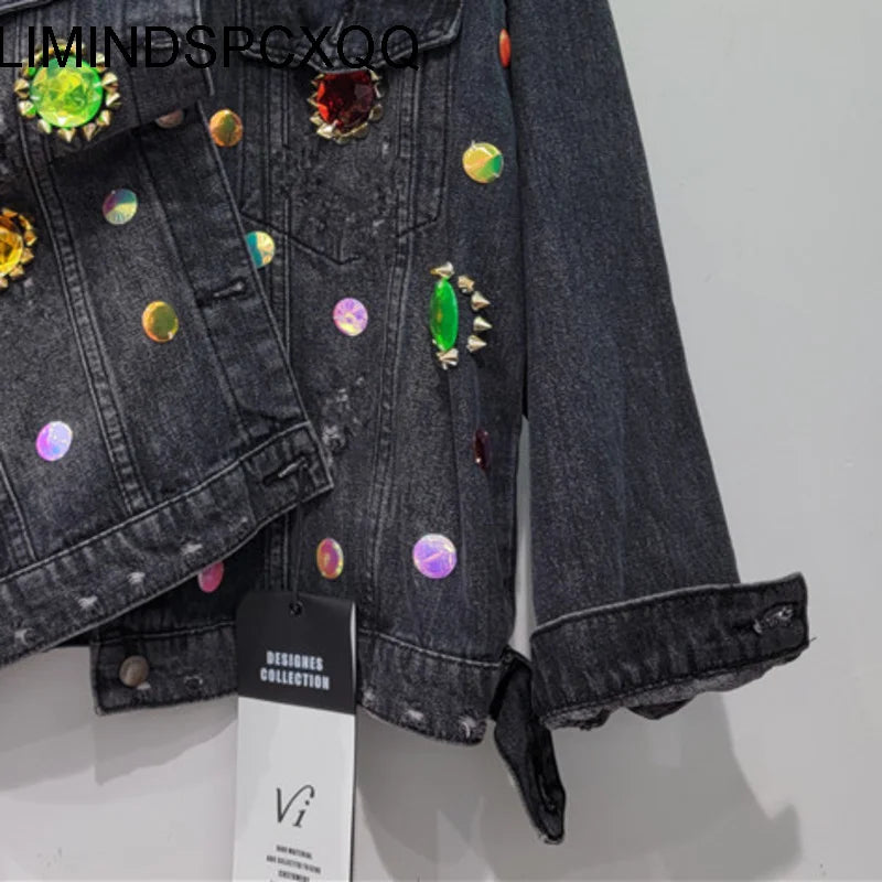 Jaqueta Jeans Feminina Bordada Com Strass e Pedras Coloridas Moda Inverno