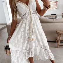 Vestido de Renda Floral Branco Decote V