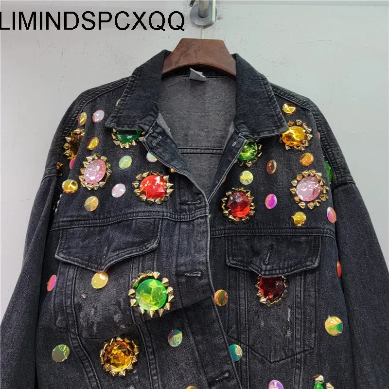 Jaqueta Jeans Feminina Bordada Com Strass e Pedras Coloridas Moda Inverno