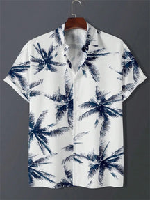 Camisa Masculina Tropical Manga Curta com Estampa de Coqueiros - Moda Praiana